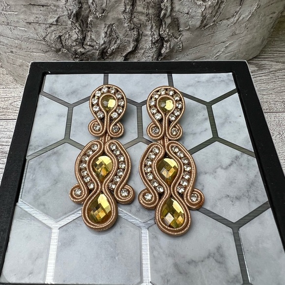 Elegant Gold Dangle Earrings - Wedding Glam Earrings - Stylish Art Deco Earrings - Picture 8 of 11